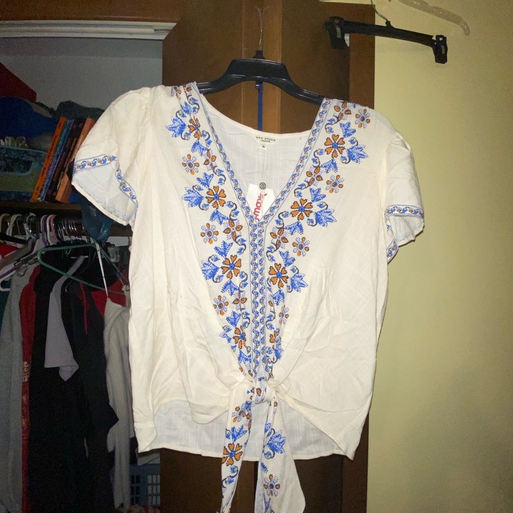white flower shirt